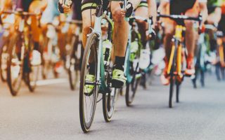 Coureurs cycliste sur les routes de la cours Ardéchoise