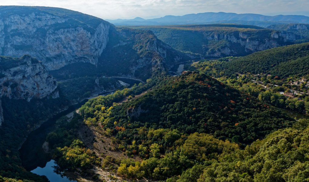 Panorama sur la réserve naturelle des gorges de l'Ardèche
